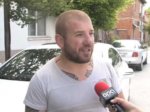 ДИНКО ВЪЛЕВ СПАСИ МОМИЧЕТА ОТ НАРКОПЛАСЬОР