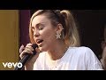 Miley Cyrus - Malibu (Live)