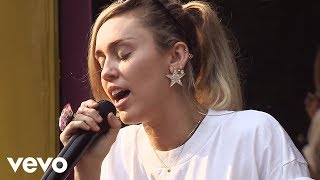 Miley Cyrus - Malibu in the Live Lounge