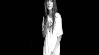 Patti Smith Boy cried wolf Legendado