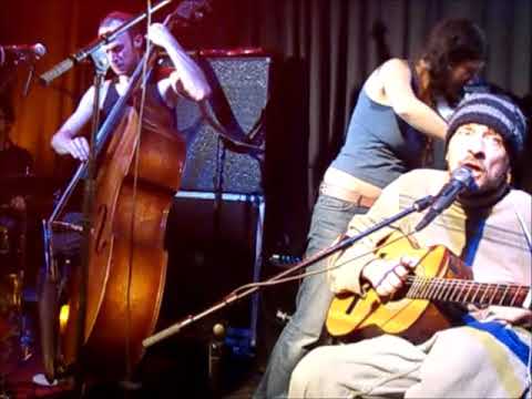 Vic Chesnutt- "Distortion", Live in Munich, Germany, November 3rd, 2007 (Upgraded audio)