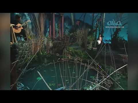Thể hiện bởi Yến Phương