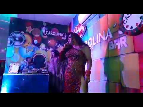 Mikaela Pitt no Vegas no Carolina's Bar