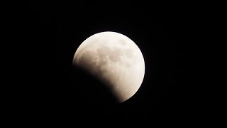 皆既月食 月が欠けてく様子…