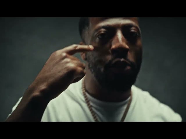 Video zu 'Back' ansehen Video zu 'Back' ansehen