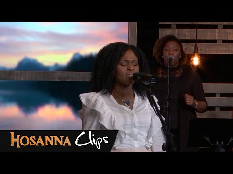 Ta présence - Hosanna clips - Dena Mwana