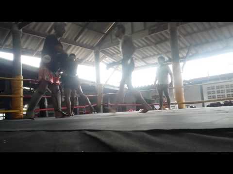 PTT Petchrungruang - Muay Khao Clinch Padwork with Mod Ek