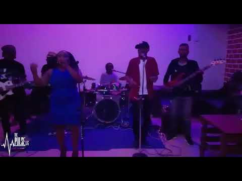 Weeshe live band cover by Cia with The Pulse UG