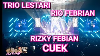 Download lagu Rizky Febian, Trio Lestari feat Rio Febrian -  Cuek live at Jakarta Concert Week mp3