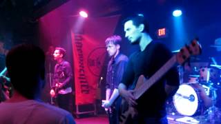 Taproot - Mirror&#39;s Reflection - Live @ Wally&#39;s Pub