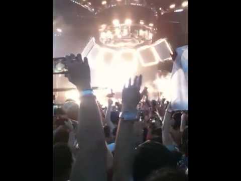 Ultra 2015 Day 3 Highlights including Nicky Romero, Knife Party, Steve Angello, David Guetta sets