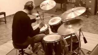 Yann Guéguen solo drums