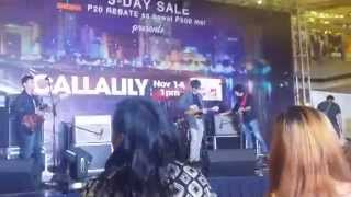 Callalily live at Isetann Recto - Now I&#39;m Dancing