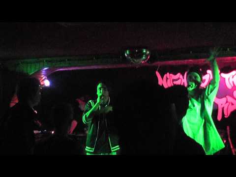 Donqui Shot - Intro/Classic Material (aka Bring it back) live in Hannover