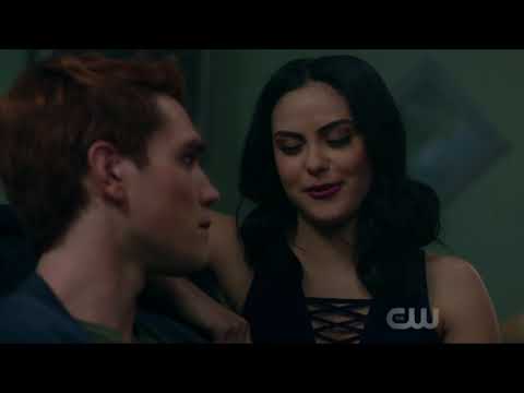 Riverdale episode 1.10: Veronica and Archie's second kiss