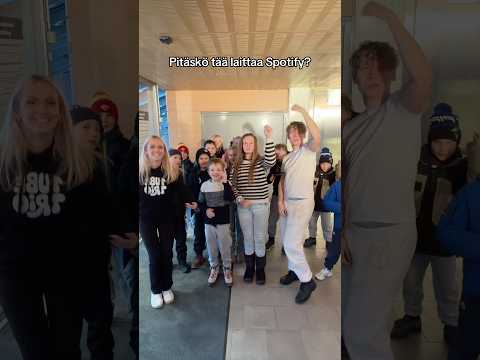 Tanssittiin Fanien Kaa! (Tulkaa Meidän Kiertueelle!! 🔥)