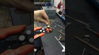 คีมปลอกสายไฟออโต้ FJT