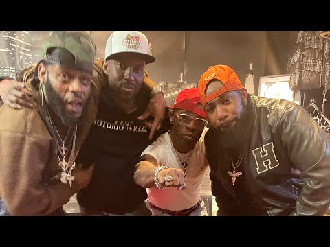 @Li.yale.16 Live in the Building