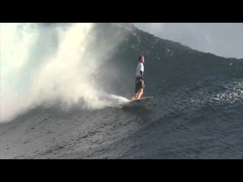 Kai Otton 10 point ride at the Billabong Pro 2011, Teahupoo, Tahiti