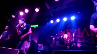 Lo Que Nos Salva - No Me Dejes Caer en vivo