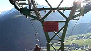 preview picture of video 'Sesselbahn Cungieri: Bergstation am 16. Oktober 2005'
