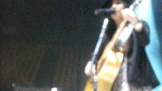 Demi Lovato singing Shadow.