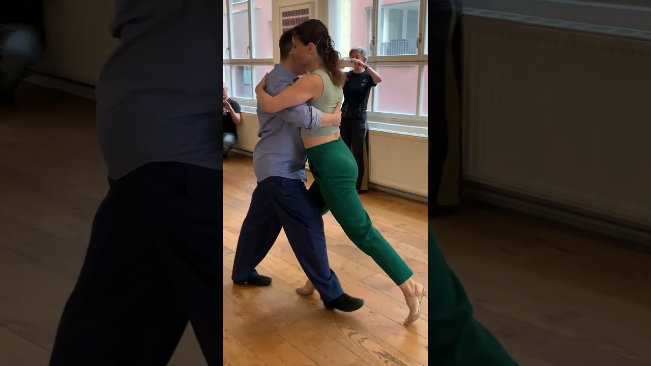 Veronica Toumanova & Asya Moiseeva Workshop Summary "Walking in close embrace"