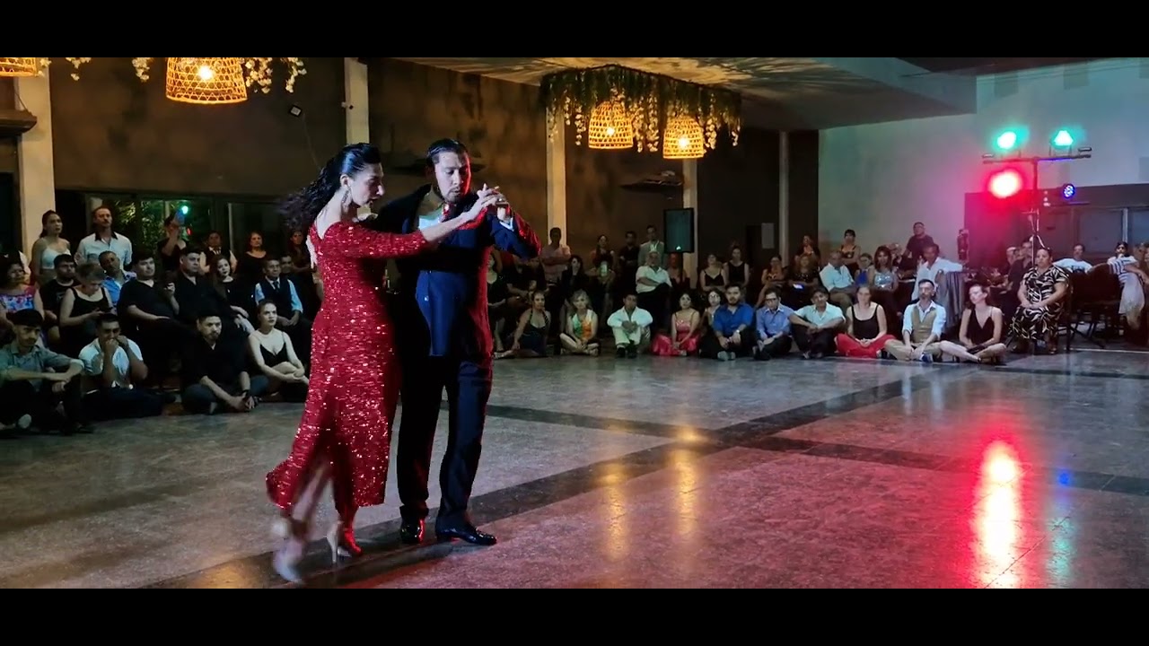 Video thumbnail for Moira Castellano y Octavio Fernández (tango Salta fest)