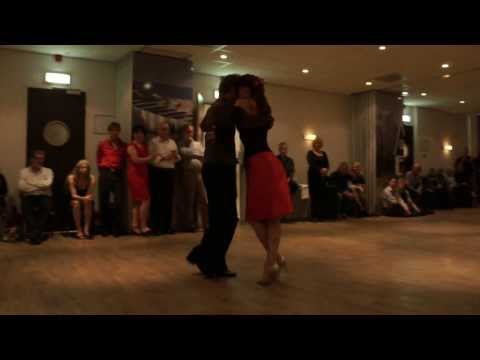 Hugo & Marieke november 2013 Texeltango festivalweekend. On Hermana (Alfredo de Angelis)