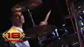 Download lagu Element - Maaf Dari Surga (Live Konser Palu 8 Juli 2006) mp3 Download lagu Element - Maaf Dari Surga (Live Konser Palu 8 Juli 2006) mp3