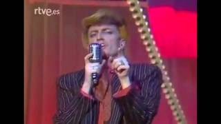 Tino Casal- Champú de Huevo una versión de " Life of Mars"