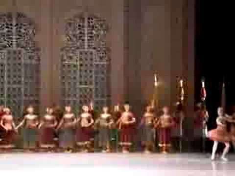 Gamzatti variation:  Olga Esina