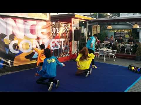 100114 F-vy Second. [Cover] 2NE1 - Falling in love_Do you love me @ Urban Square