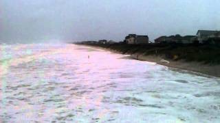 preview picture of video 'Swimming in the surf before Hurricane Irene'