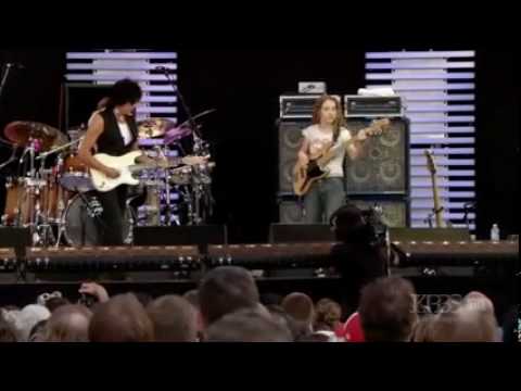 Jeff Beck with Tal Wilkenfeld at Crossroads 2007 Live