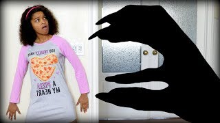 BAD BABY SHADOW ATTACKS Shiloh And Shasha - Scary Alien Attack - Onyx Kids