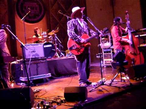 Thumbnail for Fred Eaglesmith plays 18 Wheels in Toronto by Fred Eaglesmith