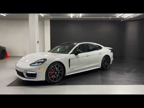 2022 Porsche Panamera GTS - Revs + Walkaround in 4k