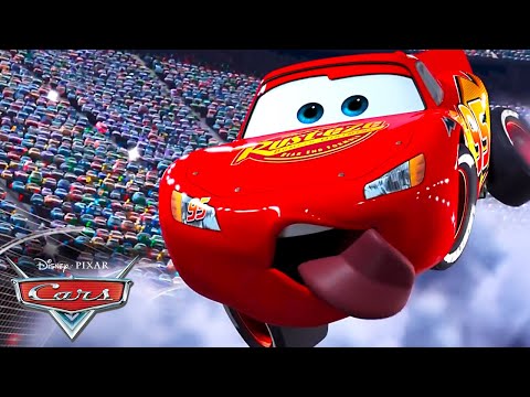 ¡Los mejores rivales de carreras de McQueen! | Pixar Cars