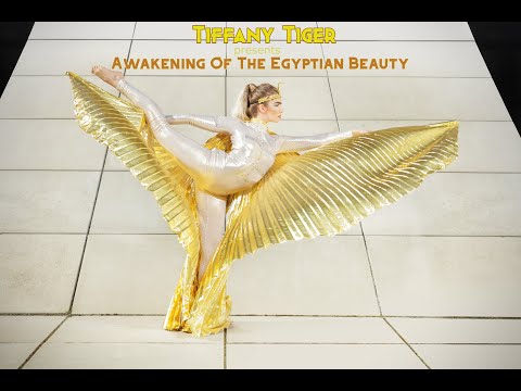 Tiffany Tiger as Egyptian Godess - Contortion, Isis wings /// Hadí žena, křídla Isis