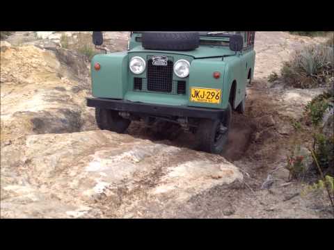 Stock 4x4 Jeep cj7 Land Rover Santana Land Rover Discovery Soft rock and sand