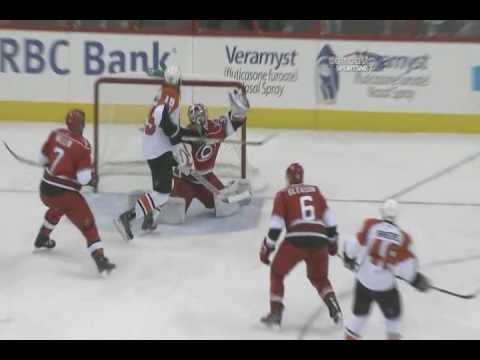 Danny Briere scores vs Hurricanes - 12-26-09