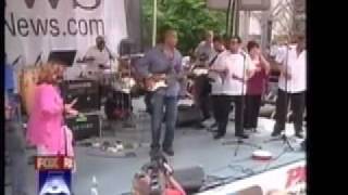 Zon Del Barrio & Bernie Williams playing "Ritmo de Otoño