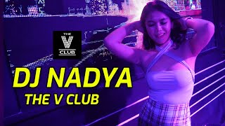 Download lagu DJ NADYA FT THE V CLUB PONDOK INDAH BREAKBEAT FULL BASS mp3