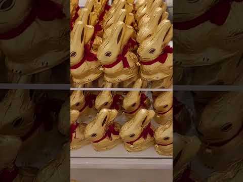 Lindt Gold Bunny Milk Chocolates #strolling #shortsviral #shoppingmall display 3