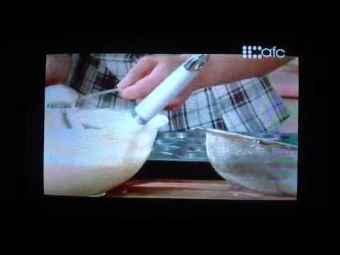 Fresh w/ Anna Olson - Very Vanilla Cupcakes