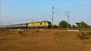 preview picture of video '12332 GZB WAP-7 (Duronto Livery) HIMGIRI SF EXPRESS ARRIVING CHITTARANJAN'