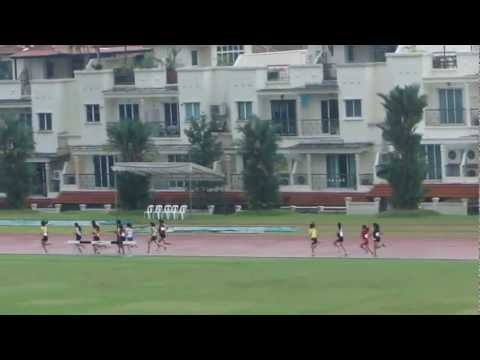 Day 1 - 800m B Girls Heat 2 (National School 2013)