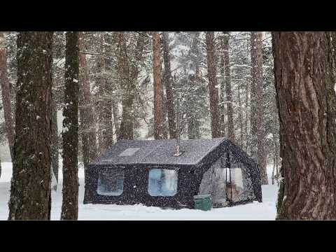 CAMPING WITH A TWO-ROOM TENT DURING HEAVY SNOWFALL