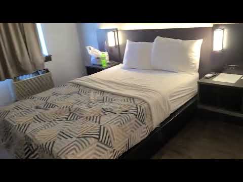 Motel 6 cedar rapids iowa room tour 4K